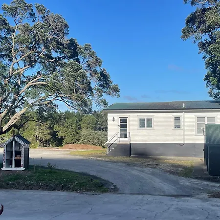 Muriwai Lodge Exterior photo